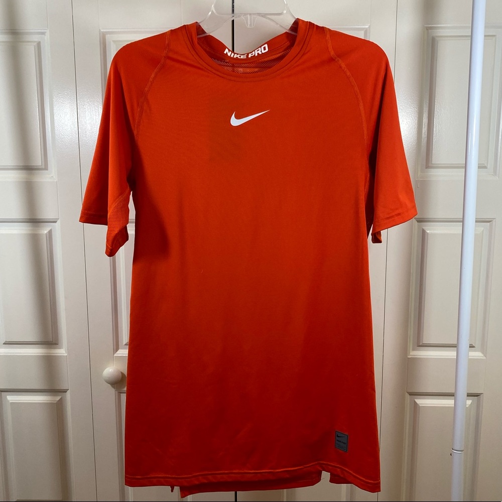 🔥FLASH SALE🔥 Nike Pro Dry Fit Tshirt